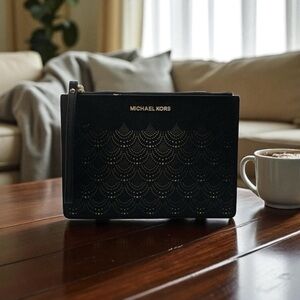 ***SOLD****
XL Michael Kors Wrislet